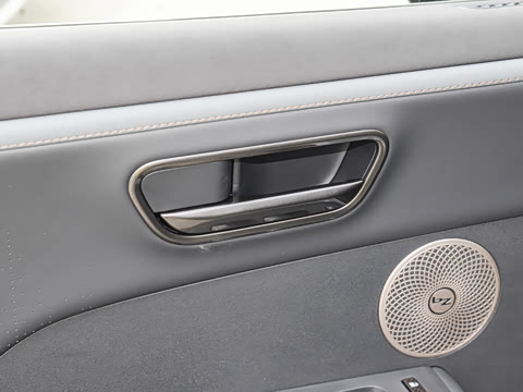 2025 Toyota Bz3x Image 24